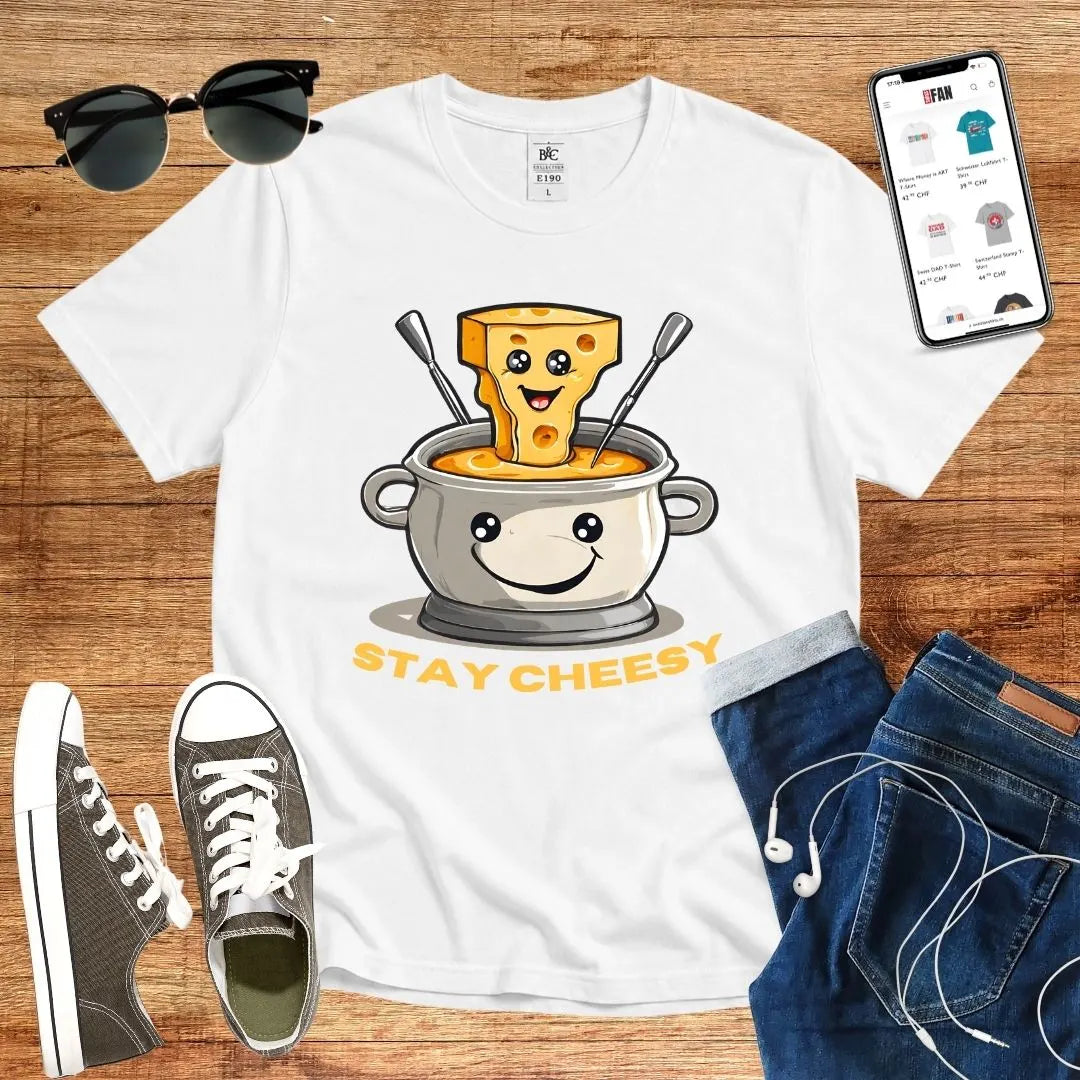 T-Shirt in White mit Fröhliches Fondue-Design mit lächelndem Topf und Schriftzug „STAY CHEESY“