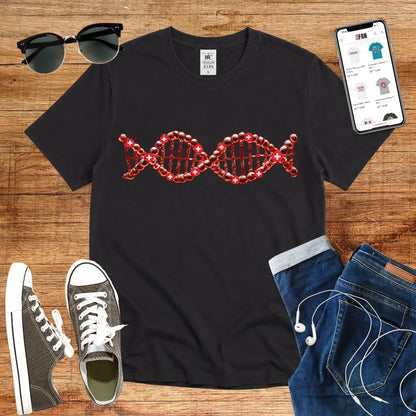 T-Shirt in Black mit DNA-Motiv mit roten Kugeln und weißen Kreuzen