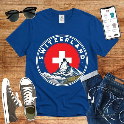 T-Shirt in Royal Blue mit Rundes Design mit Matterhorn und Schweizer Kreuz mit Schriftzug „SWITZERLAND“