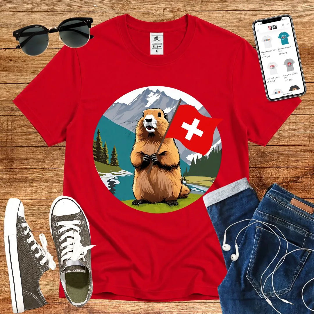 T-Shirt in Red mit Silhouettenartiges Murmeltier mit Schweizer Flagge vor Bergkulisse