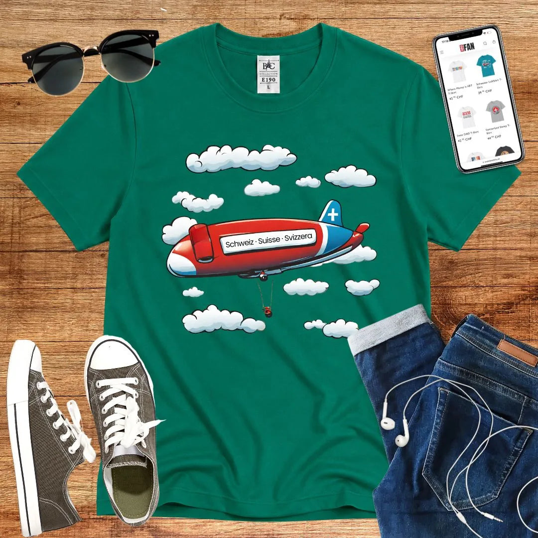 T-Shirt in Kelly Green mit Zeppelin-Motiv mit Wolken und Schriftzug „Schweiz · Suisse · Svizzera“