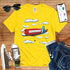 T-Shirt in Solar Yellow mit Zeppelin-Motiv mit Wolken und Schriftzug „Schweiz · Suisse · Svizzera“