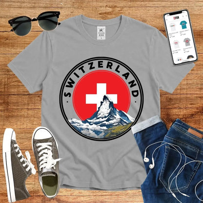 T-Shirt in Sport Grey mit Rundes Design mit Matterhorn und Schweizer Kreuz mit Schriftzug „SWITZERLAND“