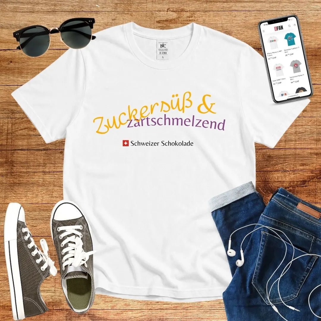 T-Shirt in White mit Zuckersüß &amp; zartschmelzend mit Schriftzug Zuckersüß &amp; Zartschmelzend Schweizer Schokolade