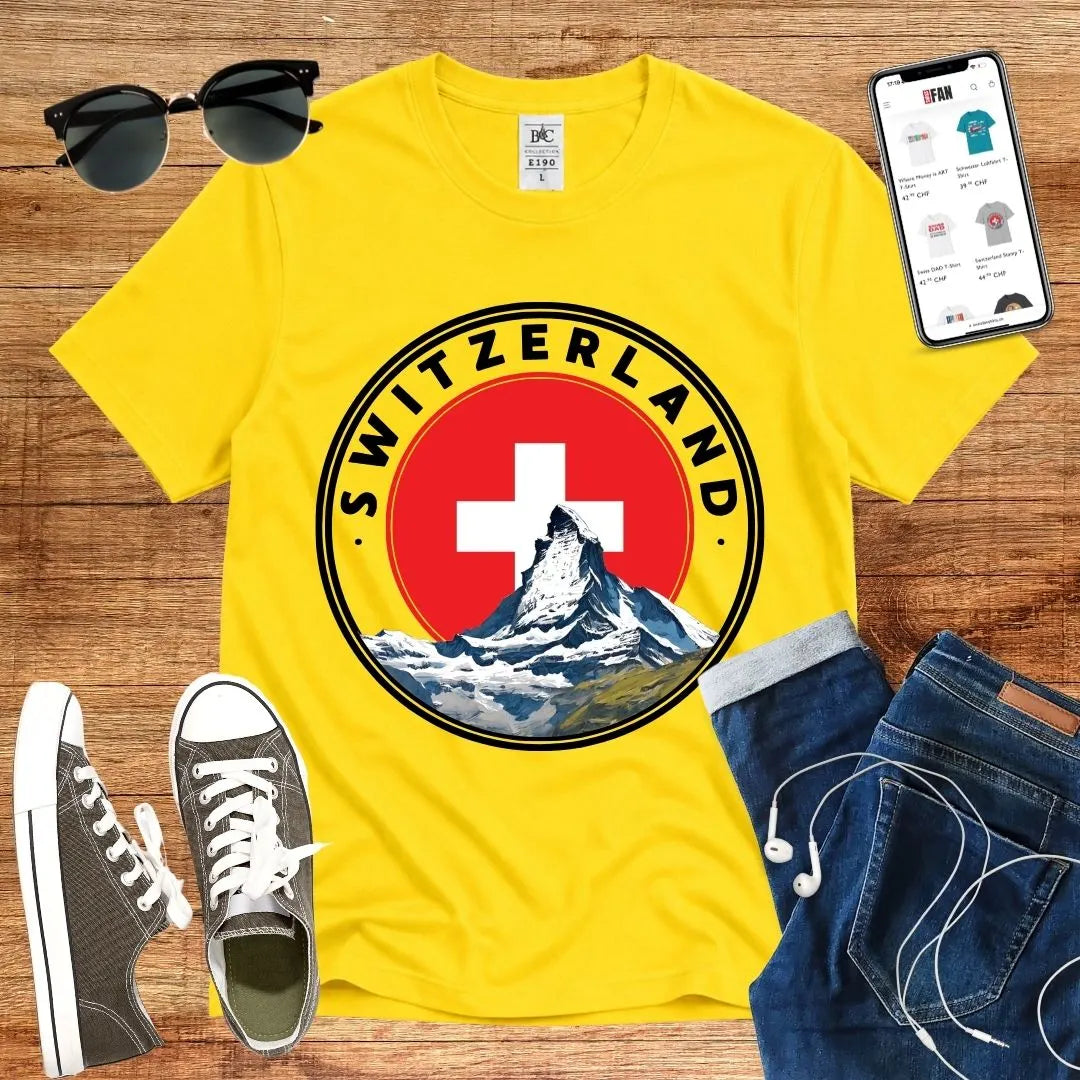 T-Shirt in Solar Yellow mit Rundes Design mit Matterhorn und Schweizer Kreuz mit Schriftzug „SWITZERLAND“