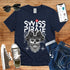 T-Shirt in Navy mit Piraten-Design mit Totenkopf und Bart mit Schriftzug „SWISS PIRATE“