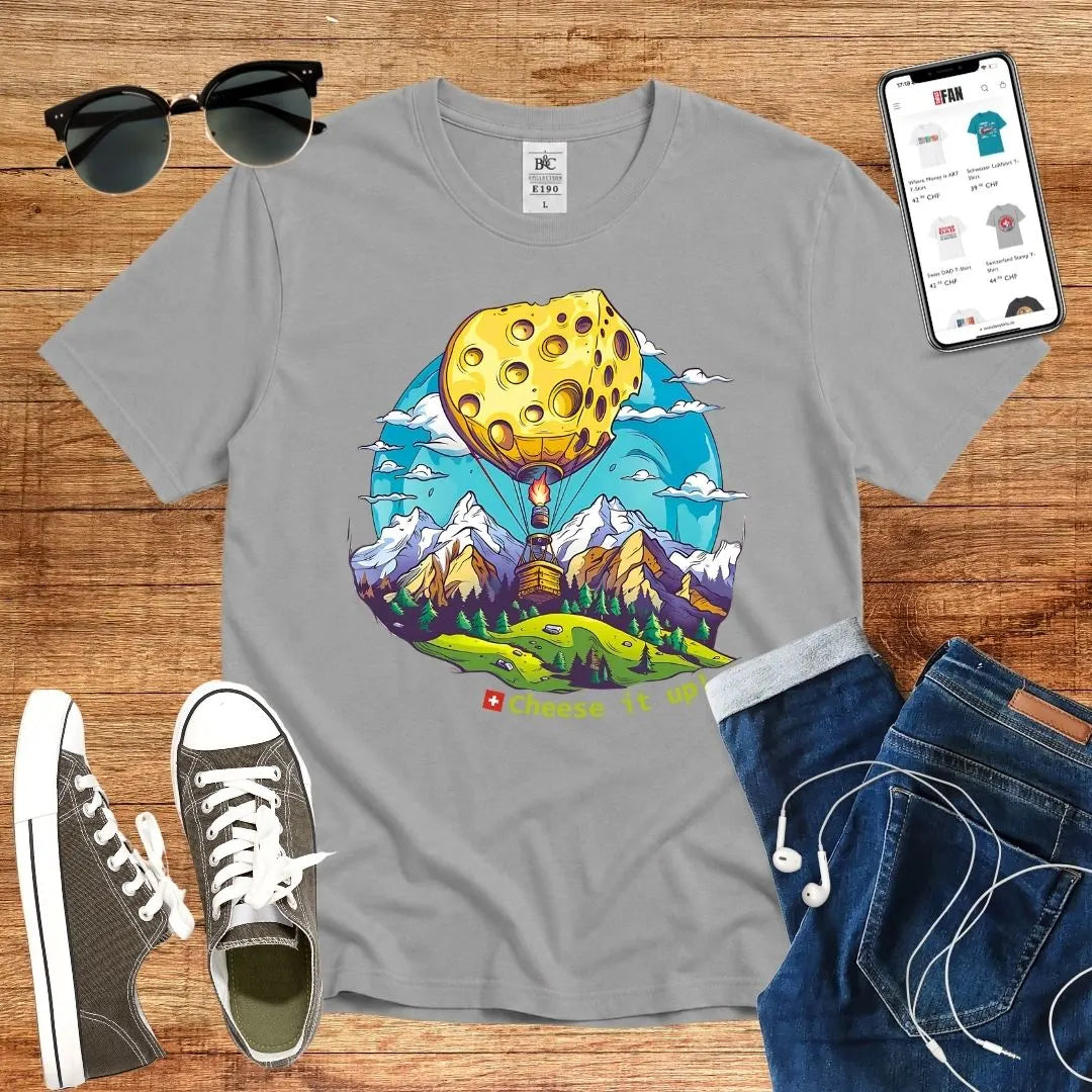 T-Shirt in Sport Grey mit Buntes Berg- und Heißluftballon-Design mit Schriftzug „Cheese it up“